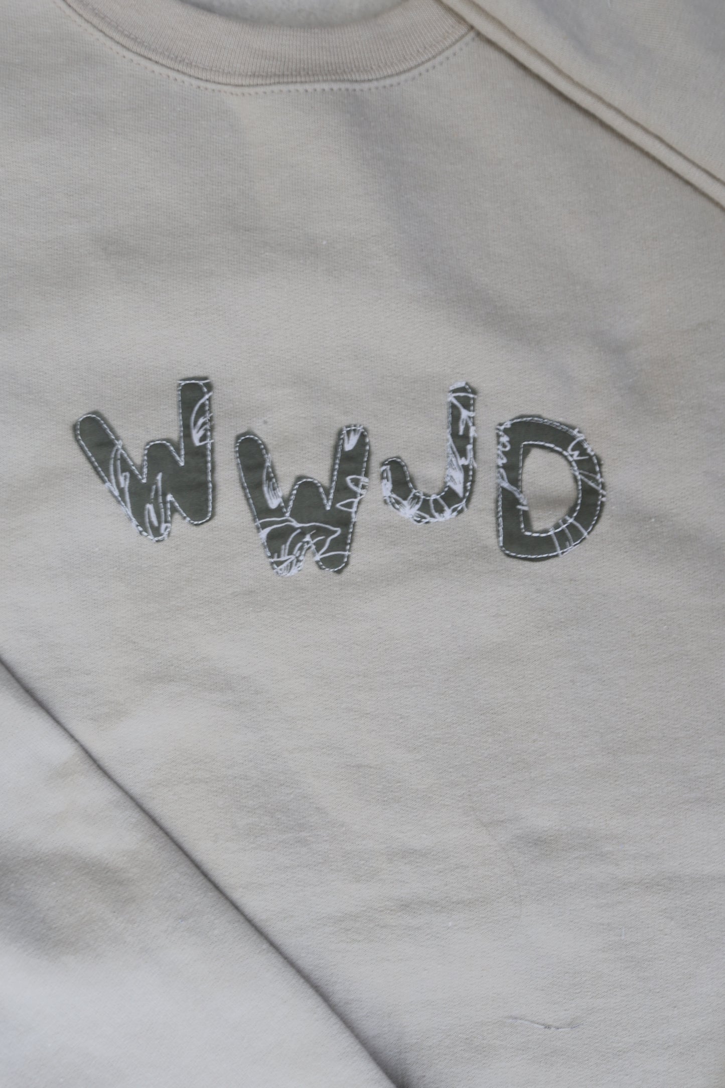 Sand WWJD Crewneck -L