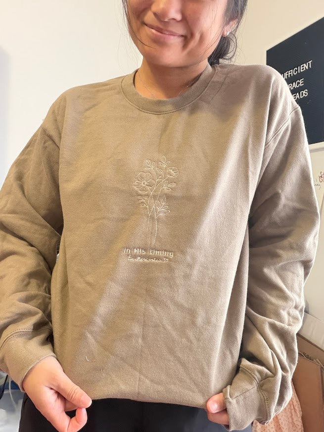 In His Timing Embroidered Crewneck - S